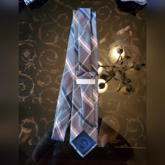 Michael kors tie - Picture 2 of 5